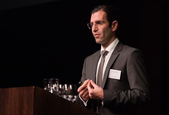 Professor Farshad während seines Referats.