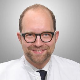Dr. med. Christoph Laux, Oberarzt mit besonderen Funktionen (mbF) Wirbelsäulenchirurgie Christoph Laux