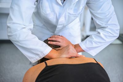 Chiropraktische Behandlung vom Nacken